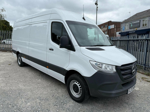 Mercedes-Benz Sprinter  2.0 315 CDI Progressive RWD L3 H2 Euro 6 (s/s) 5dr