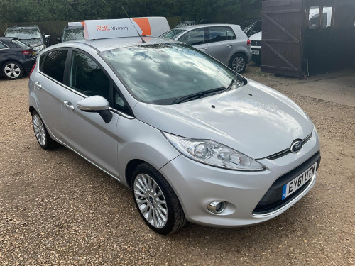 Ford Fiesta  1.4 Titanium 5dr