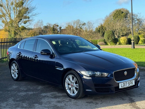 Jaguar XE  2.0i Prestige Auto Euro 6 (s/s) 4dr