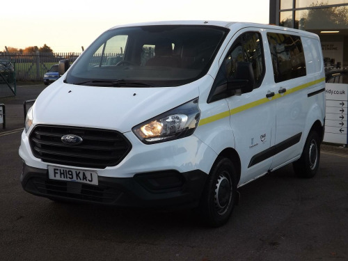 Ford Transit Custom  2.0 300 EcoBlue Crew Van Double Cab 5dr Diesel Manual L1 H1 Euro 6 (6 Seat)