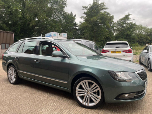 Skoda Superb  2.0 TDI Elegance DSG Euro 5 (s/s) 5dr