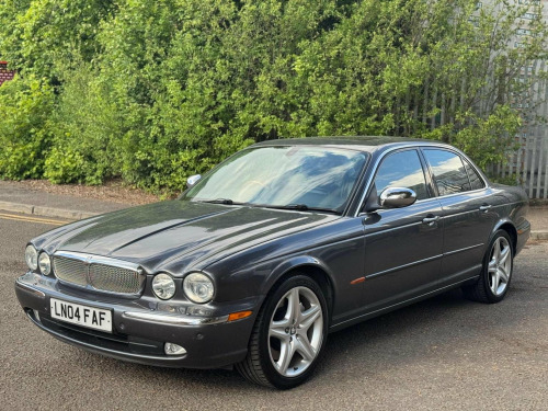 Jaguar XJR  4.2 V8 Super 4dr