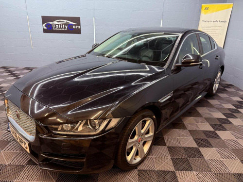 Jaguar XE  2.0d Portfolio Auto AWD Euro 6 (s/s) 4dr