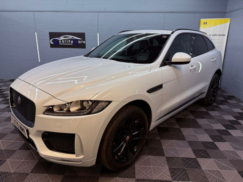 Jaguar F-PACE  2.0 P250i Chequered Flag Auto AWD Euro 6 (s/s) 5dr