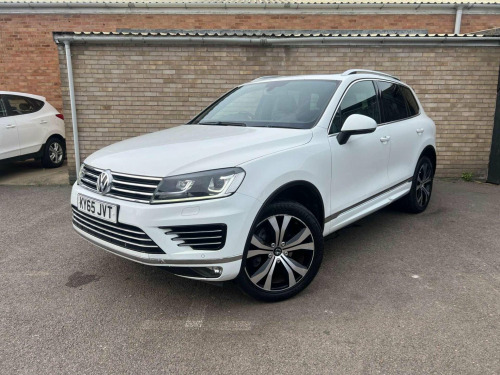 Volkswagen Touareg  3.0 TDI V6 BlueMotion Tech R-Line Tiptronic 4WD Euro 6 (s/s) 5dr