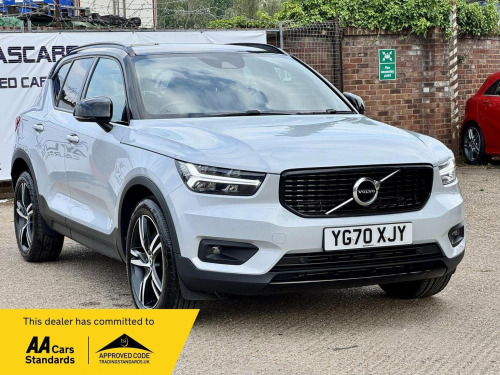 Volvo XC40  1.5h T4 Recharge 10.7kWh R-Design Auto Euro 6 (s/s) 5dr