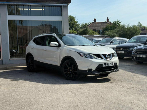 Nissan Qashqai  1.2 DIG-T Tekna 2WD Euro 6 (s/s) 5dr