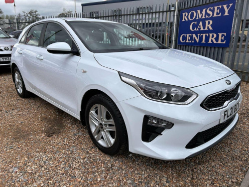 Kia ceed  1.6 CRDi MHEV 2 NAV Euro 6 (s/s) 5dr