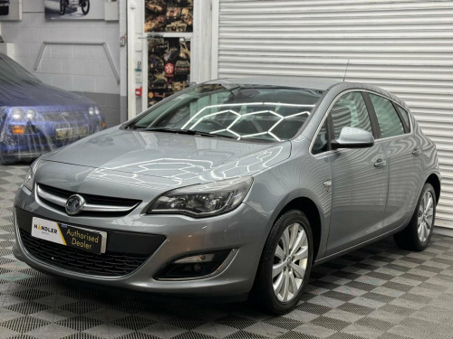 Vauxhall Astra  2.0 CDTi ecoFLEX Elite Euro 5 (s/s) 5dr