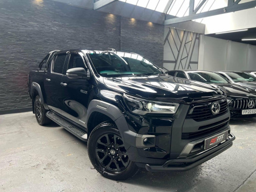 Toyota Hi-Lux  2.8 D-4D Invincible X Auto 4WD Euro 6 (s/s) 4dr