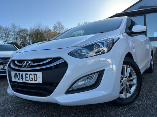 Hyundai i30  1.6 CRDi Active Auto Euro 5 5dr 