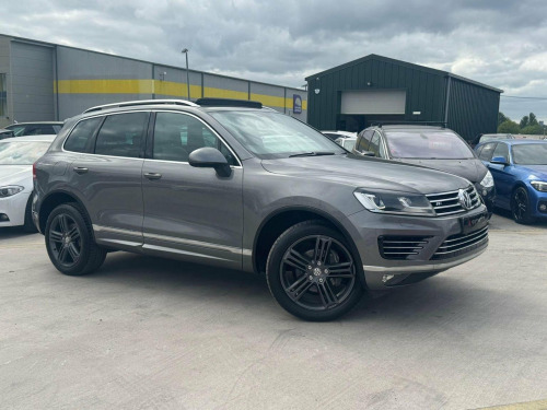 Volkswagen Touareg  3.0 TDI V6 BlueMotion Tech R-Line Tiptronic 4WD Euro 6 (s/s) 5dr