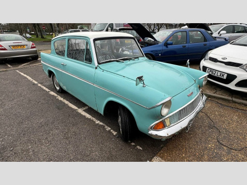 Ford ANGLIA  -