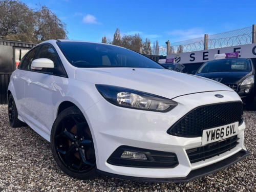 Ford Focus  2.0T EcoBoost ST-2 Euro 6 (s/s) 5dr
