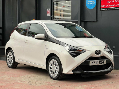 Toyota AYGO  1.0 VVT-i x-play x-shift Euro 6 5dr (Safety Sense)
