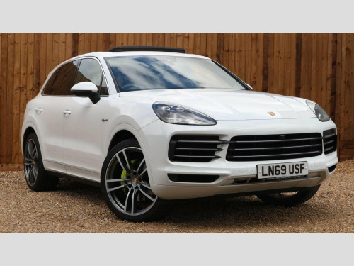 Porsche Cayenne  3.0 V6 E-Hybrid 14.1kWh TiptronicS 4WD Euro 6 (s/s) 5dr (3.6kW Charger)