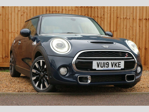 MINI Hatch  2.0 Cooper S Exclusive Steptronic Euro 6 (s/s) 3dr 