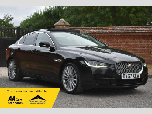 Jaguar XE  2.0d Portfolio Auto AWD Euro 6 (s/s) 4dr