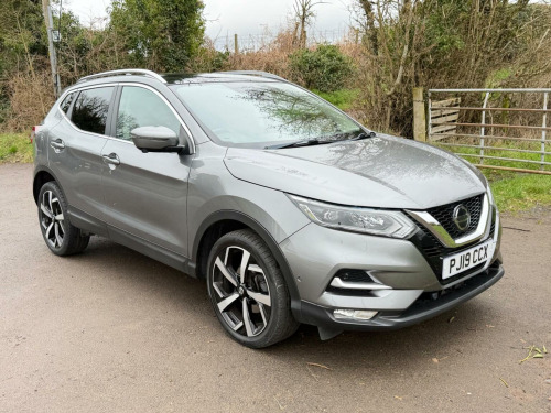 Nissan Qashqai  1.3 DIG-T Tekna Euro 6 (s/s) 5dr 
