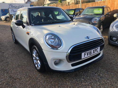 MINI Hatch  1.5 Cooper Euro 6 (s/s) 5dr