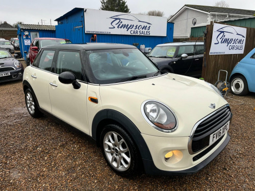 MINI Hatch  1.5 Cooper Euro 6 (s/s) 5dr