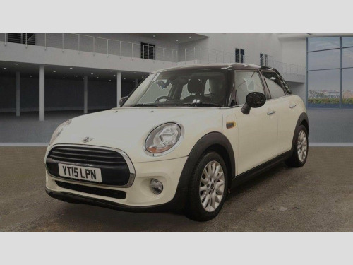 MINI Hatch  1.5 Cooper Euro 6 (s/s) 5dr