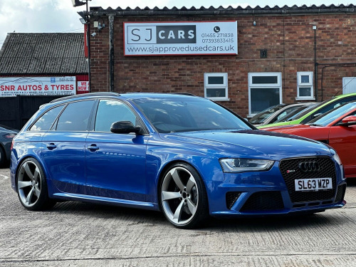 Audi RS4 Saloon  4.2 FSI V8 S Tronic quattro Euro 5 5dr