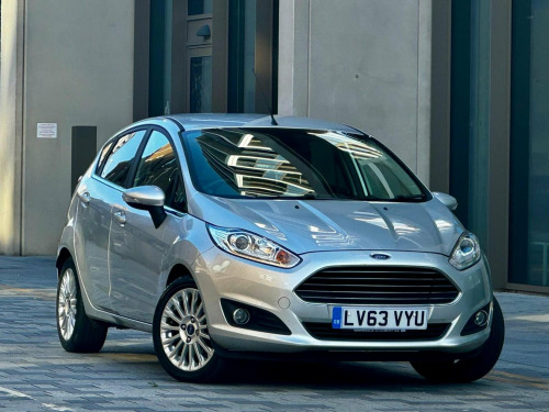 Ford Fiesta  1.0T EcoBoost Titanium Euro 5 (s/s) 5dr