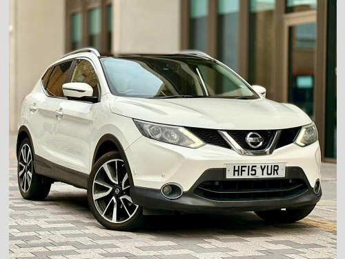 Nissan Qashqai  1.2 DIG-T Tekna 2WD Euro 5 (s/s) 5dr