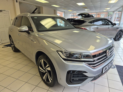 Volkswagen Touareg 3.0 TDI V6 R-Line Tech SUV 5dr Diesel Tiptronic 4Motion Euro 6 (s/s) (286 p