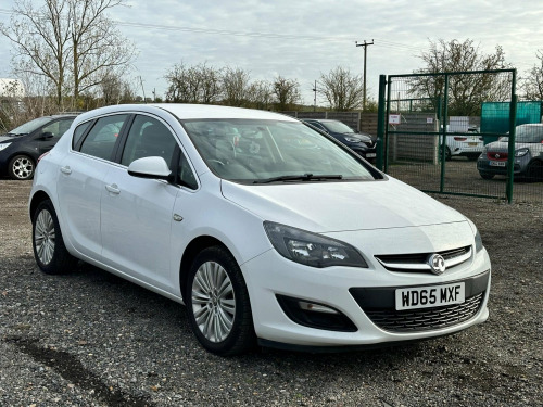 Vauxhall Astra  1.6i Excite Euro 6 5dr