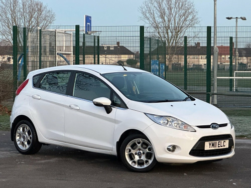 Ford Fiesta  1.4 Zetec 5dr