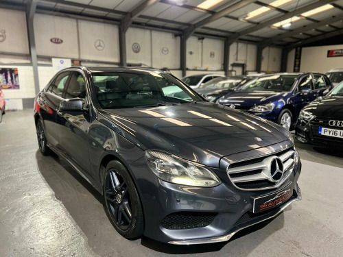 Mercedes-Benz E-Class E220 2.1 E220 CDI AMG Sport G-Tronic+ Euro 5 (s/s) 4dr