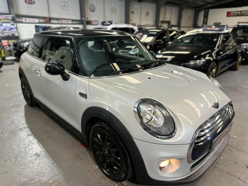 MINI Hatch  1.5 Cooper Euro 6 (s/s) 3dr