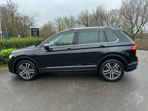 Volkswagen Tiguan  2.0 TDI Elegance DSG 4Motion Euro 6 (s/s) 5dr