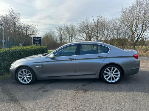 BMW 5 Series  4.4 550i V8 SE Steptronic Euro 5 4dr