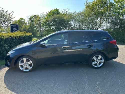 Toyota Auris  1.4 D-4D Excel Touring Sports Euro 5 (s/s) 5dr
