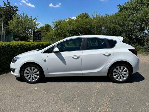 Vauxhall Astra  2.0 CDTi Elite Auto Euro 5 5dr