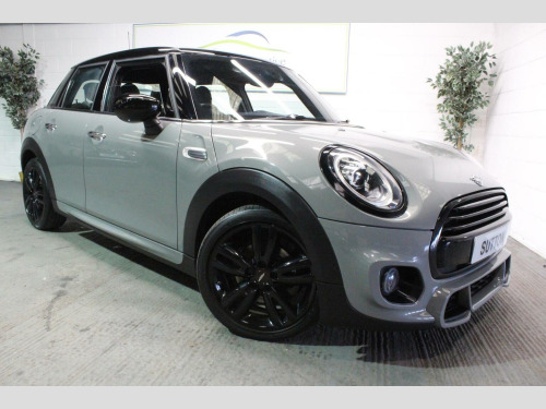 MINI Hatch  1.5 Cooper Sport Steptronic Euro 6 (s/s) 5dr 