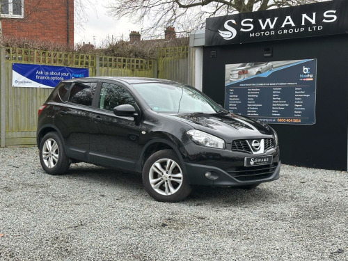 Nissan Qashqai  2010 Nissan Qashqai 1.6 Acenta Petrol Manual 5 Door Hatchback Black