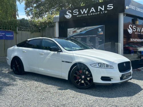 Jaguar XJ  2014 Jaguar XJ Portfolio 3.0 V6 Diesel Auto 4 Door Saloon White