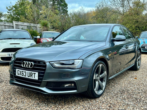 Audi A4  2.0 TDI Black Edition Saloon 4dr Diesel Manual Euro 5 (s/s) (177 ps)