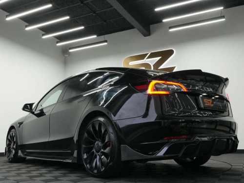 Tesla Model 3  (Dual Motor) Long Range Auto 4WDE 4dr