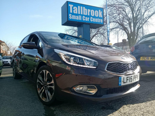 Kia ceed  1.6 CRDi EcoDynamics 4 Tech Euro 5 (s/s) 5dr