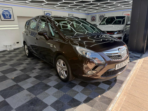 Vauxhall Zafira Tourer  2.0 CDTi Exclusiv Auto Euro 5 5dr