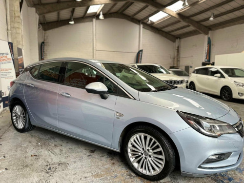 Vauxhall Astra  1.6 CDTi BlueInjection Elite Nav Euro 6 (s/s) 5dr