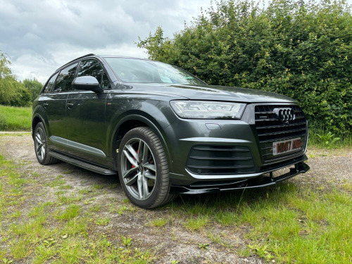 Audi Q7  3.0 TDI V6 S line