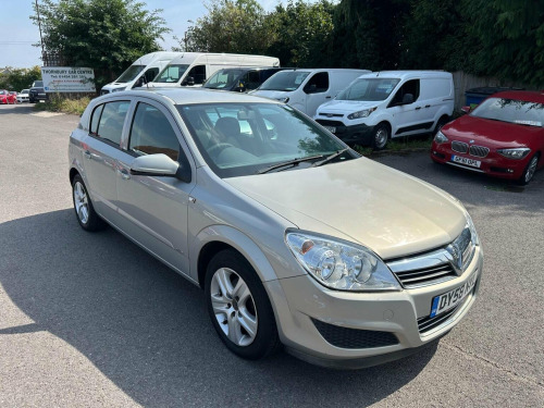 Vauxhall Astra  1.4i 16v Club 5dr