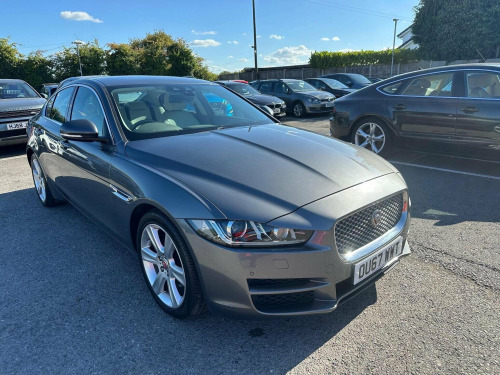 Jaguar XE  2.0d Portfolio Auto Euro 6 (s/s) 4dr