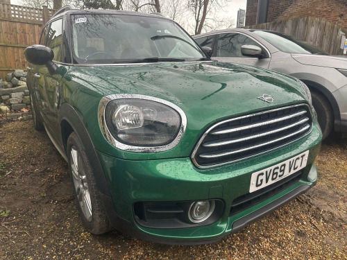 MINI Countryman  1.5 Cooper Exclusive Steptronic Euro 6 (s/s) 5dr